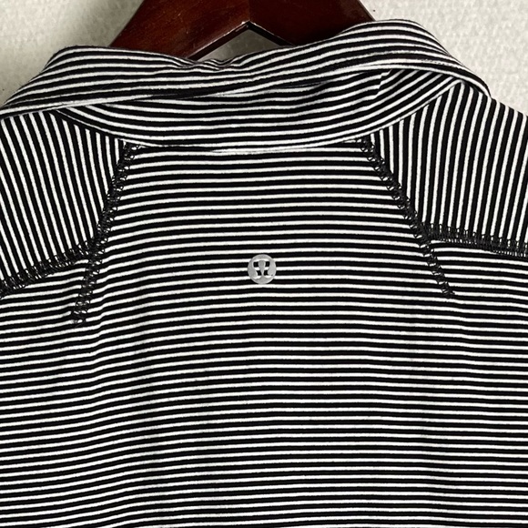 Lululemon Surge Warm Half Zip Mens Large Mini Pop Black White Stripe Tech Shirt - Picture 11 of 16